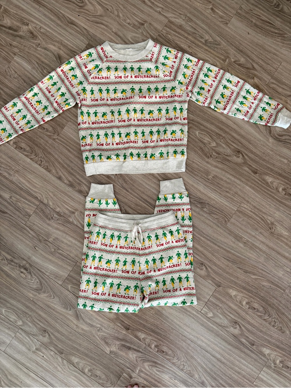 Elf American Eagle Outfitters Cream Holiday Pajama Set with Green & Red Print